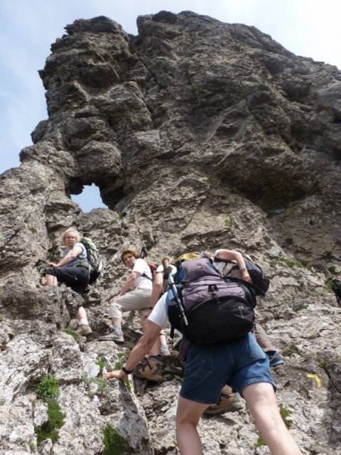 Randonnée du Bugarach par la voie de la fenêtre