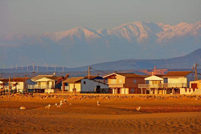Les chalets de Gruissan au coucher du soleil ©Céline Deschamps-ADT de l'Aude