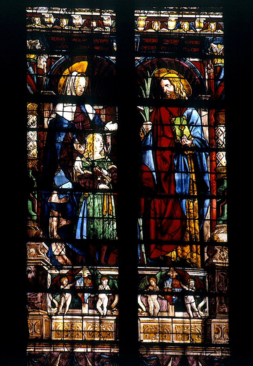 Contemplez les vitraux de la Basilique Saint Nazaire ©Monument de France