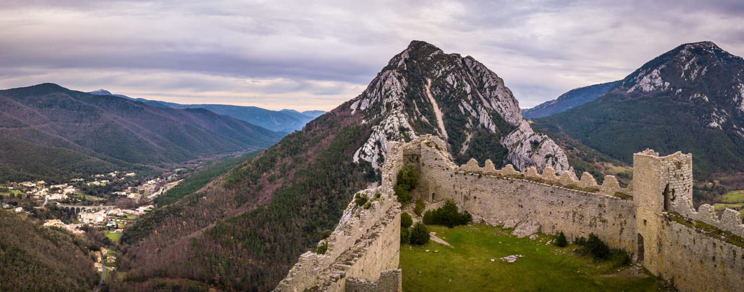 Lapradelle-puilaurens, chateau