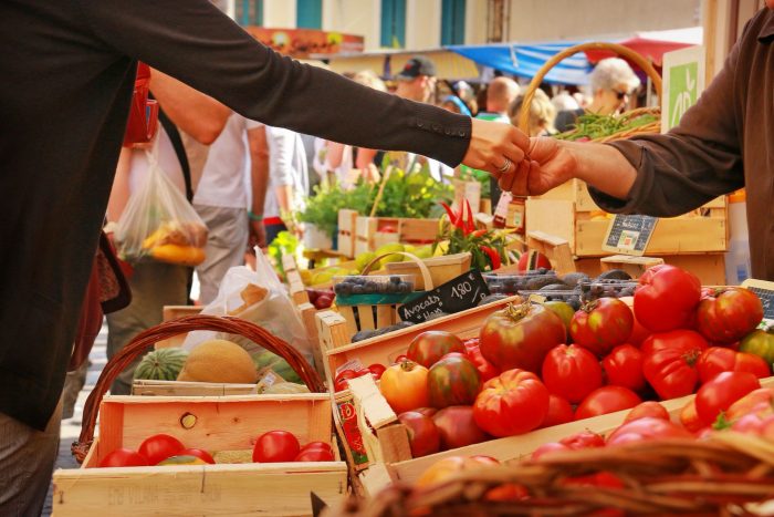 Un jour de marché à Lézignan-Corbières ©Gilles Deschamps