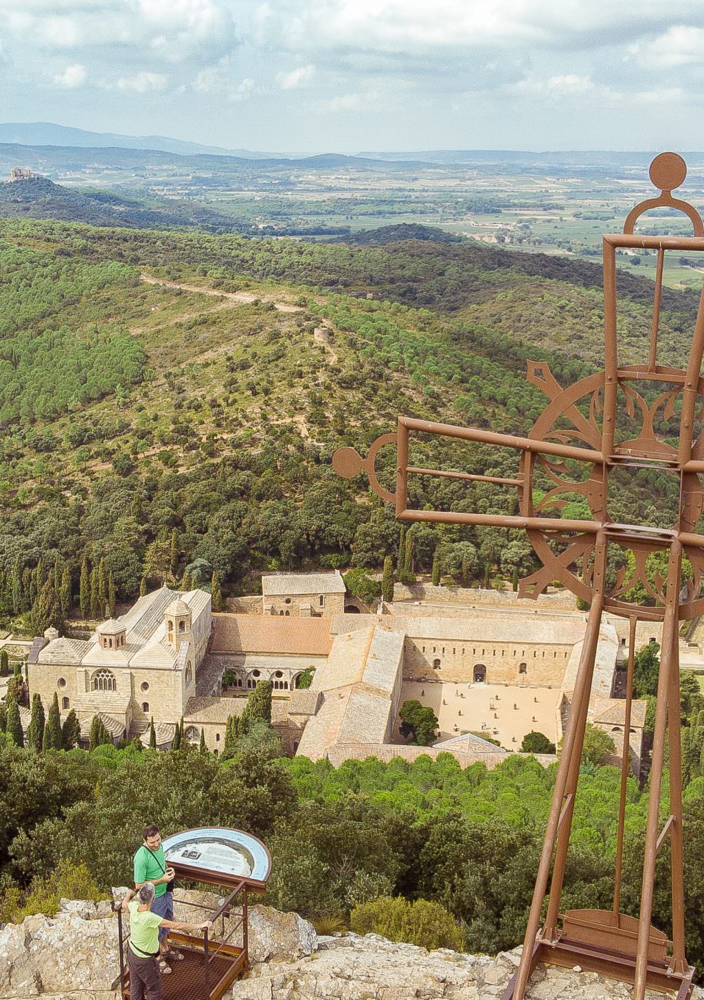 Narbonne, abbaye de fontfroide et massif ©Rogier Fackeldey-Abbaye de Fontfroide