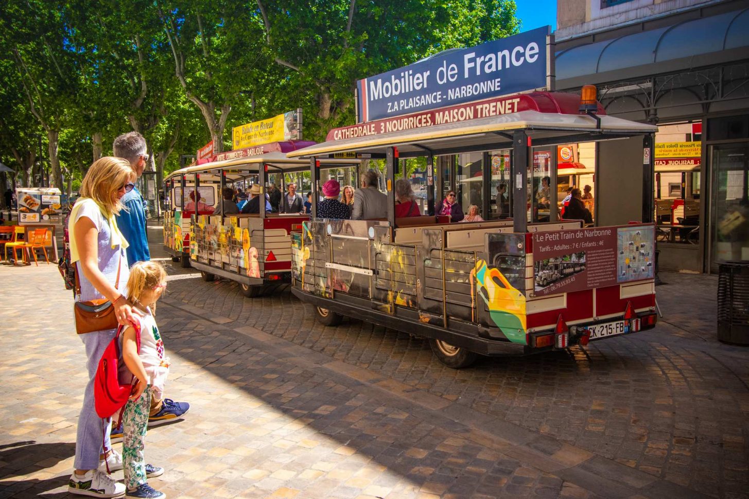 Visite de Narbonne en petit train en famille ©Céline Deschamps-ADT de l'Aude