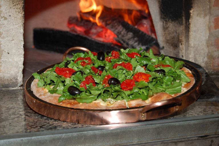 Pizza au feu de bois © Marcio Zapparoli