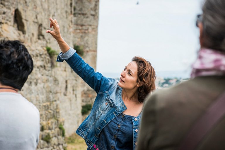 Antonella Grieco, Guide Conférencière Pays Cathare, visite de la Cité