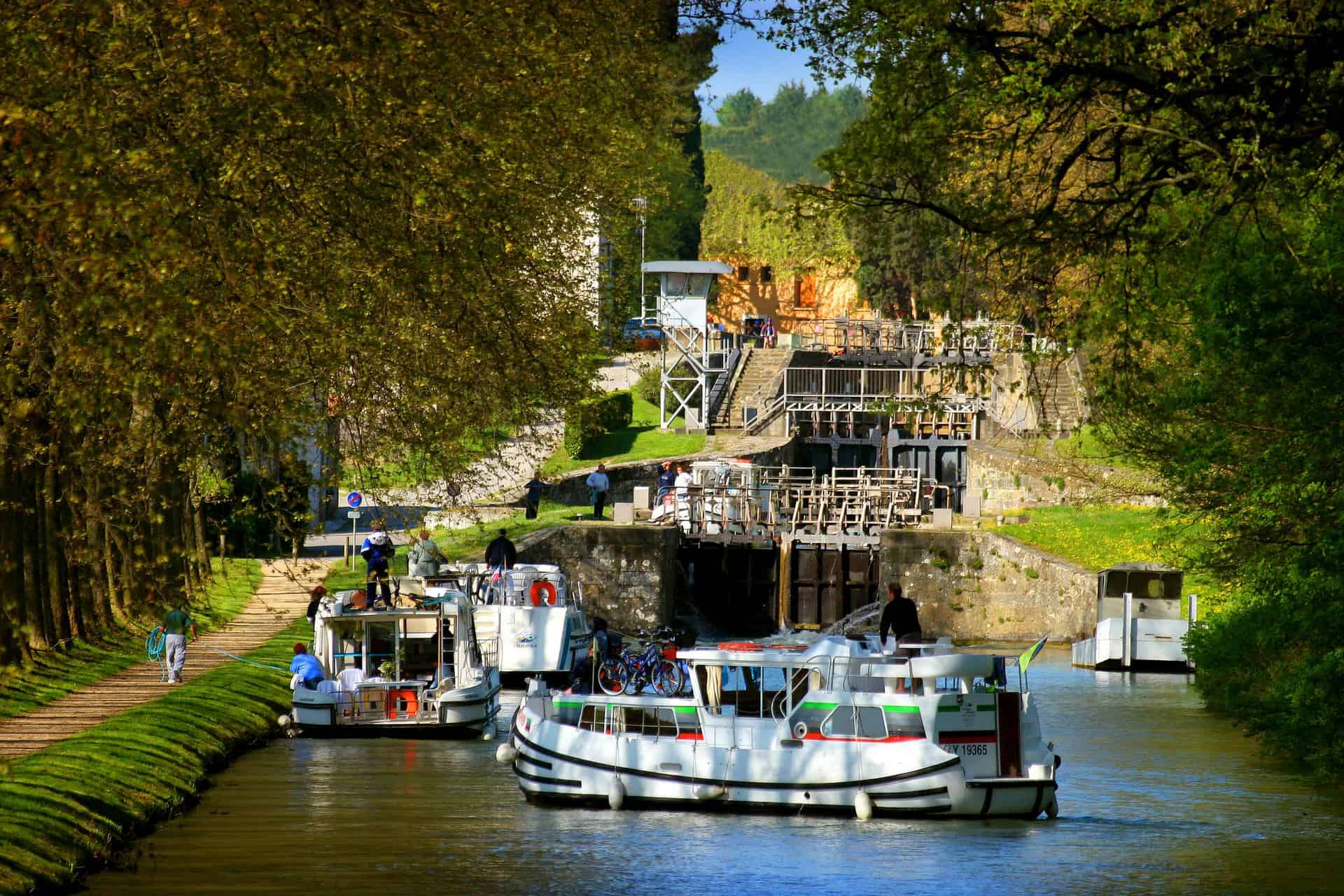 Locaboat Holidays Argens - Location Bateau Canal Du Midi Argens-minervois