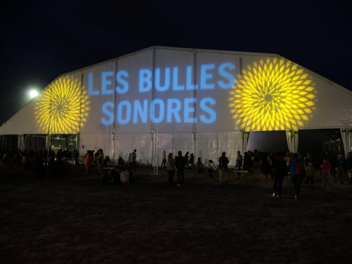 Le chapiteau au Festival Les Bulles sonores à Limoux ©Office de Tourisme du Limouxin