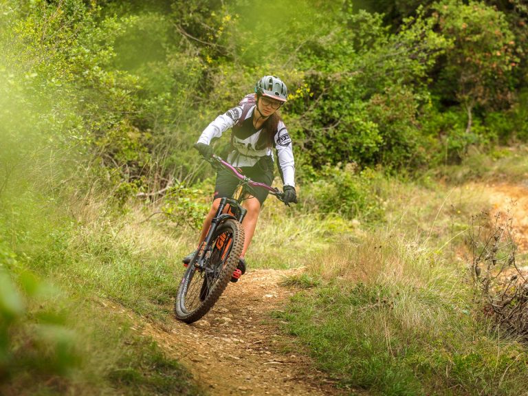 VTT sportif pour ado © Vincent photographie - ADT de l'Aude