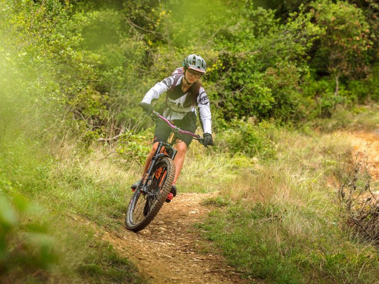 VTT sportif pour ado © Vincent photographie - ADT de l'Aude