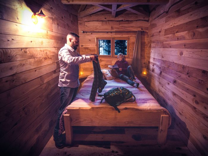 Cabane perchée, hébergement insolite en Montagne Noire ©Vincent Photographie, ADT de l'Aude