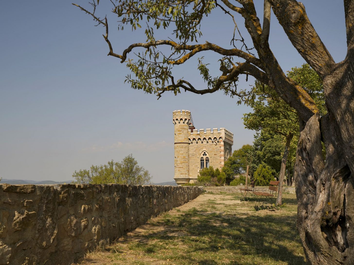 La Tour Magdalla domine Rennes le Château © Raphaël Kann