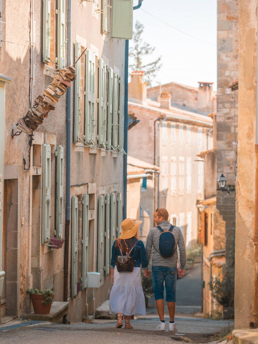 Balade dans les ruelles de Montolieu, village du livre © Vincent Photographie, OT Grand Carcassonne