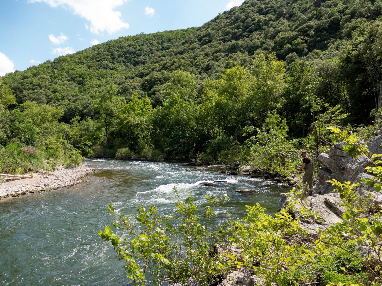 Pêche en rivière gorges de la Haute vallée de l'Aude © Jean Del Arco Aguirre, Fédération de pêche de l'Aude