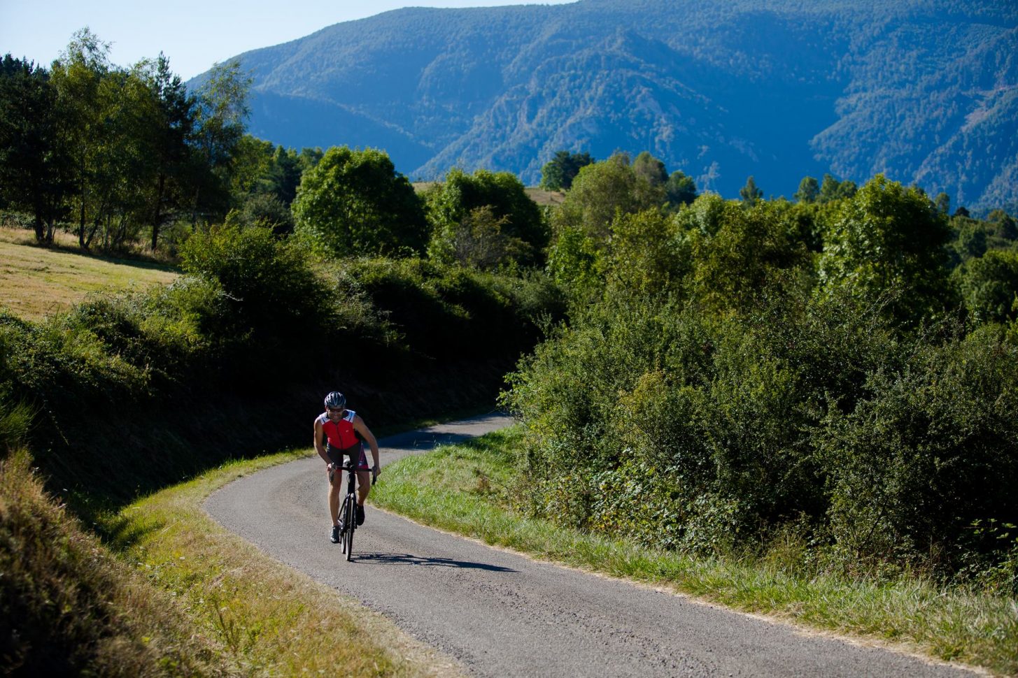 Randonnée vélo sur les routes du Limouxin ©Raphael Kann, OT Limouxin, Pyrénées audoises