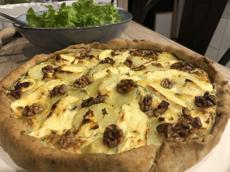 Recette de tarte chèvre et noix aux pommes de terre ©Géraldine Alquier - ADT de l'Aude