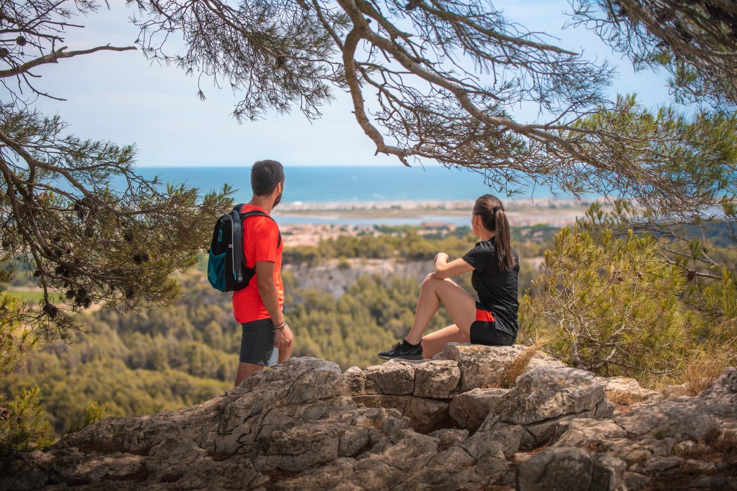 Balade dans la Clape à Gruissan ©Vincent Photographie - ADT de l'Aude Balade dans la Clape à Gruissan ©Vincent Photographie - ADT de l'Aude