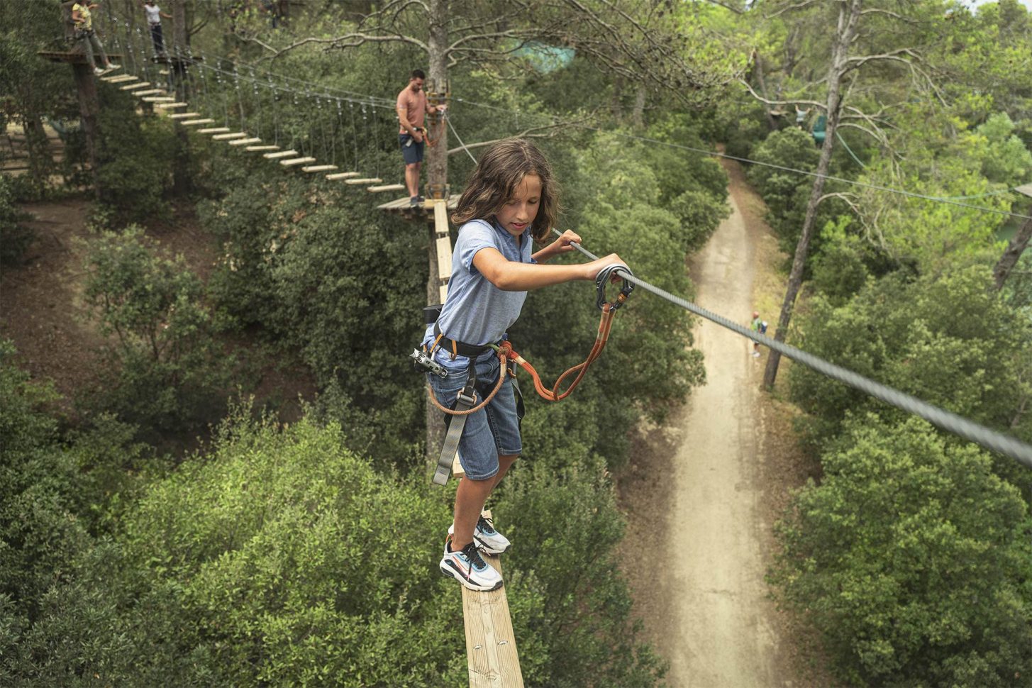 Découverte de l'Accrobranche en famille dans l'Aude ©Idriss Bigou Gilles - ADT de l'Aude