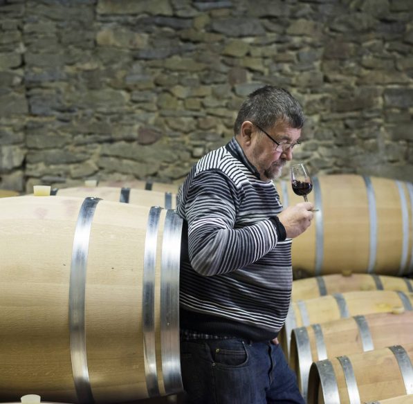 Dégustation de vin au Domaine Bertrou parazols ©Ludovic Charles-ADT de l'Aude