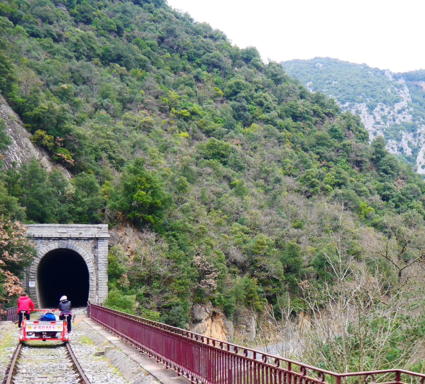 le vélorail du Train Rouge, OT Pyrénées audoises