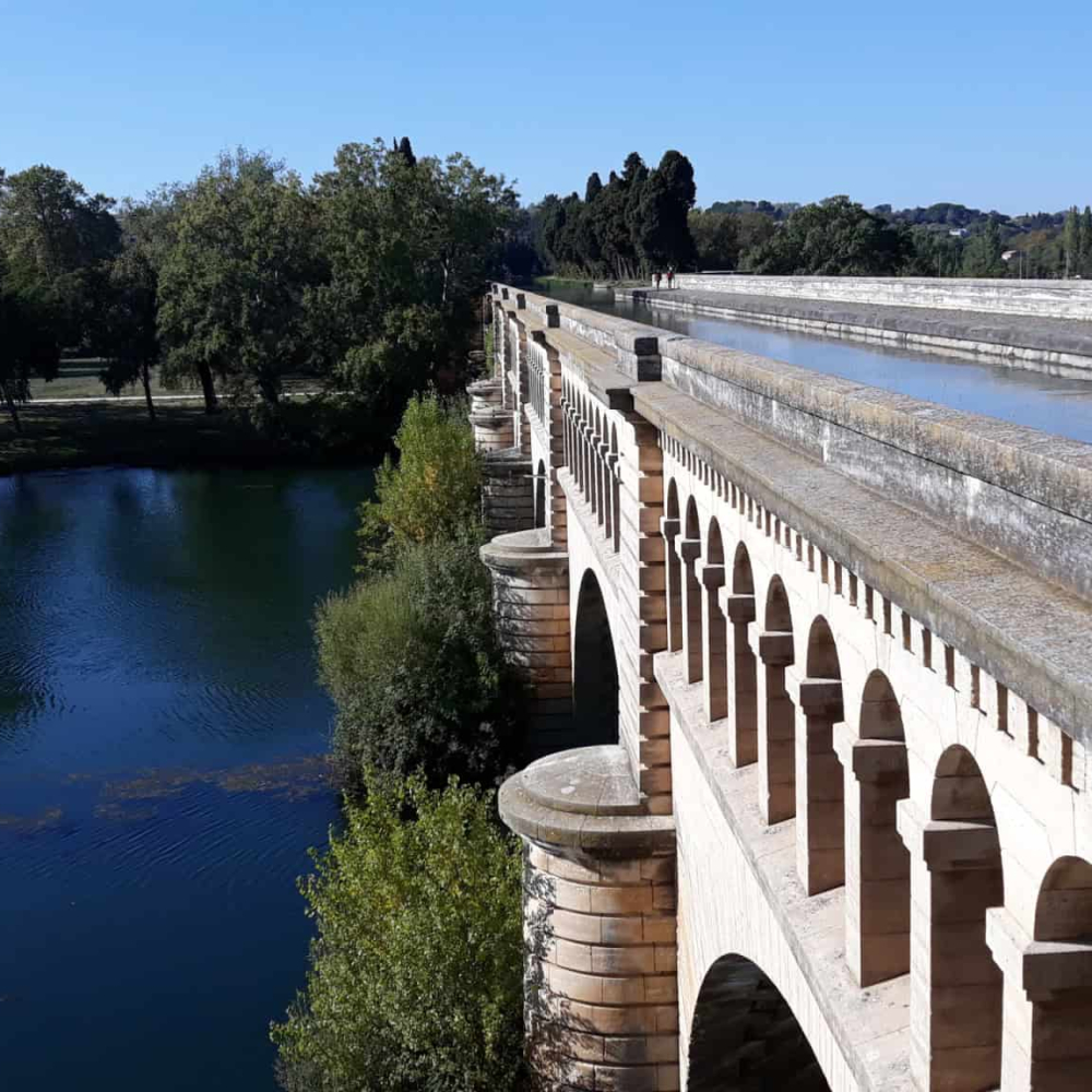 Le canal du Midi à Béziers dans l'Hérault, Escapade nature sa voiture, Pierre Le Douaron