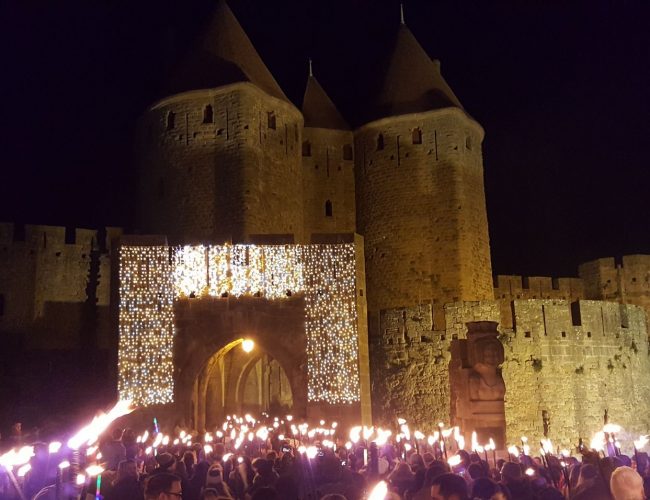 Carcassonne, la magie de Noël, descente aux flambeaux