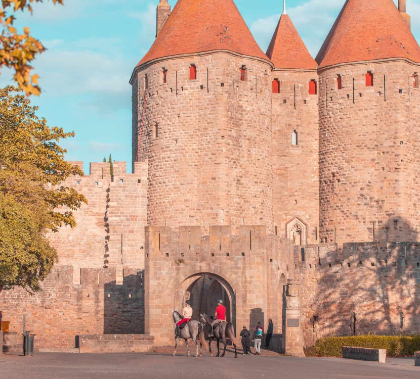Vue de la Cité de Carcassonne depuis l’itinéraire équestre