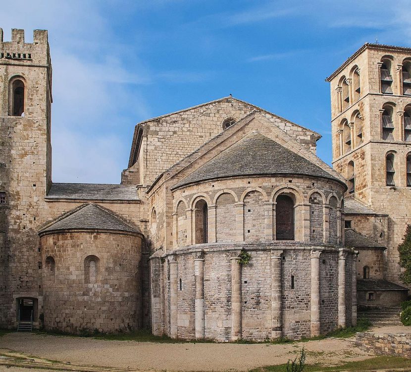 En visite à l'Abbaye de Caunes-Minervois ©E.Depuy-ADT de l'Aude