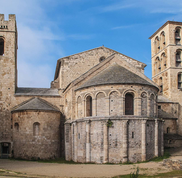 En visite à l'Abbaye de Caunes-Minervois ©E.Depuy-ADT de l'Aude