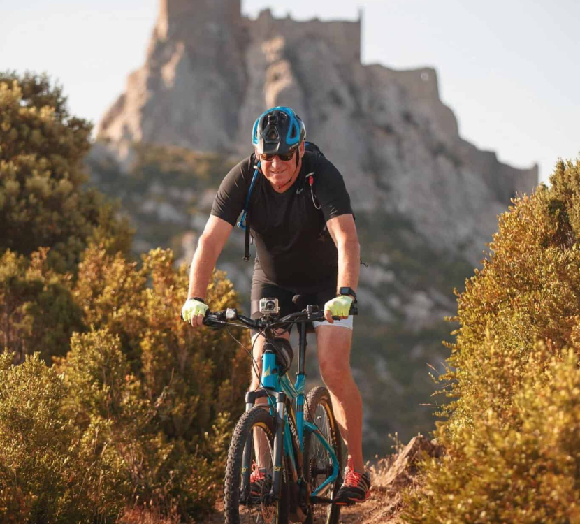 cucugnan-2019-07-sentier-cathare-velo-queribus-cr-vincent-photographie-adt-aude.jpg