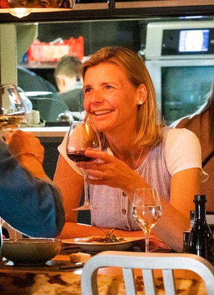 Dégustation de vin en couple à Narbonne ©Céline Deschamps-ADT de l'Aude