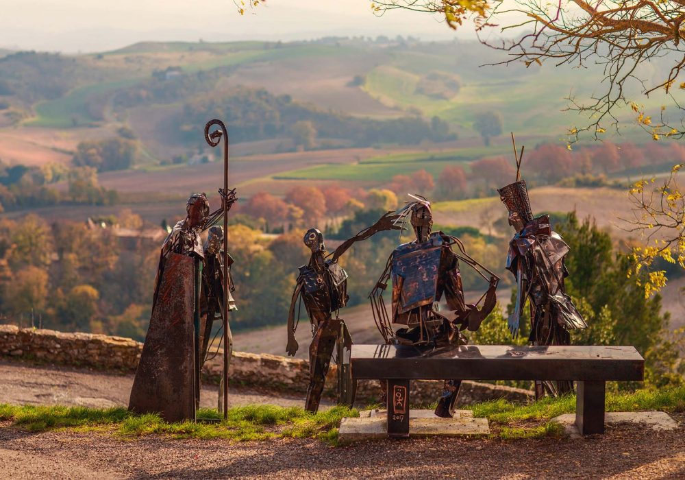 Le parcours sculpturel au village de Fanjeaux ©Vincent Photographie