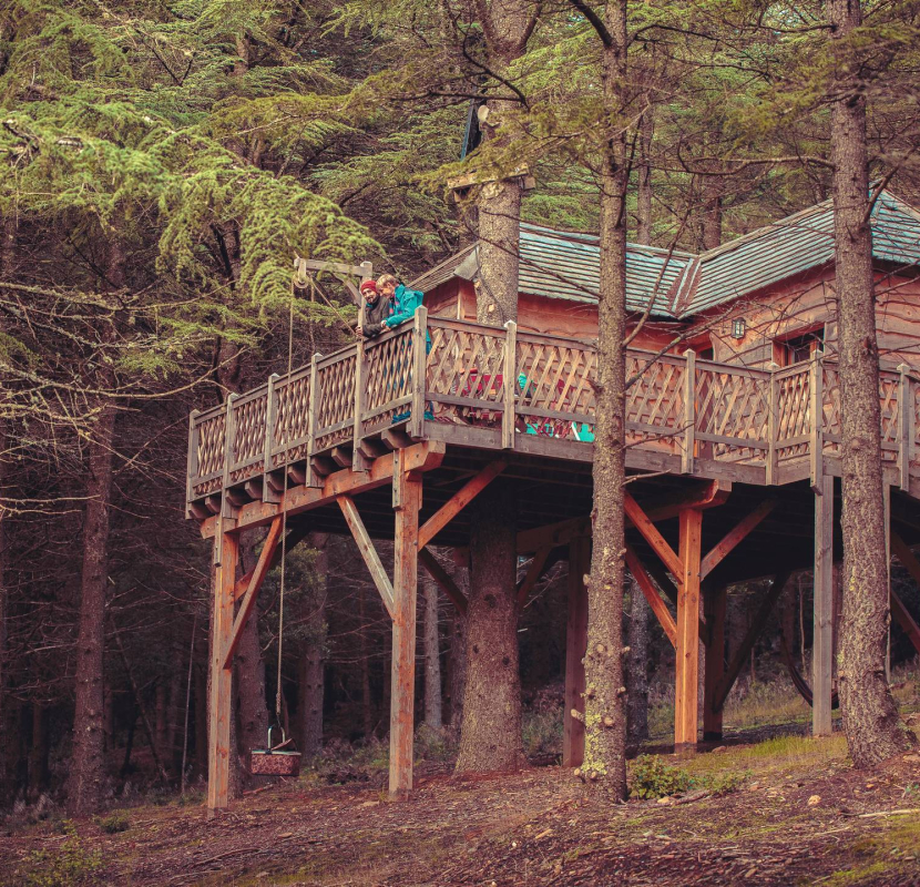 Cabane perchée, hébergement insolite en Montagne Noire en pleine nature ©Vincent Photographie, ADT de l'Aude