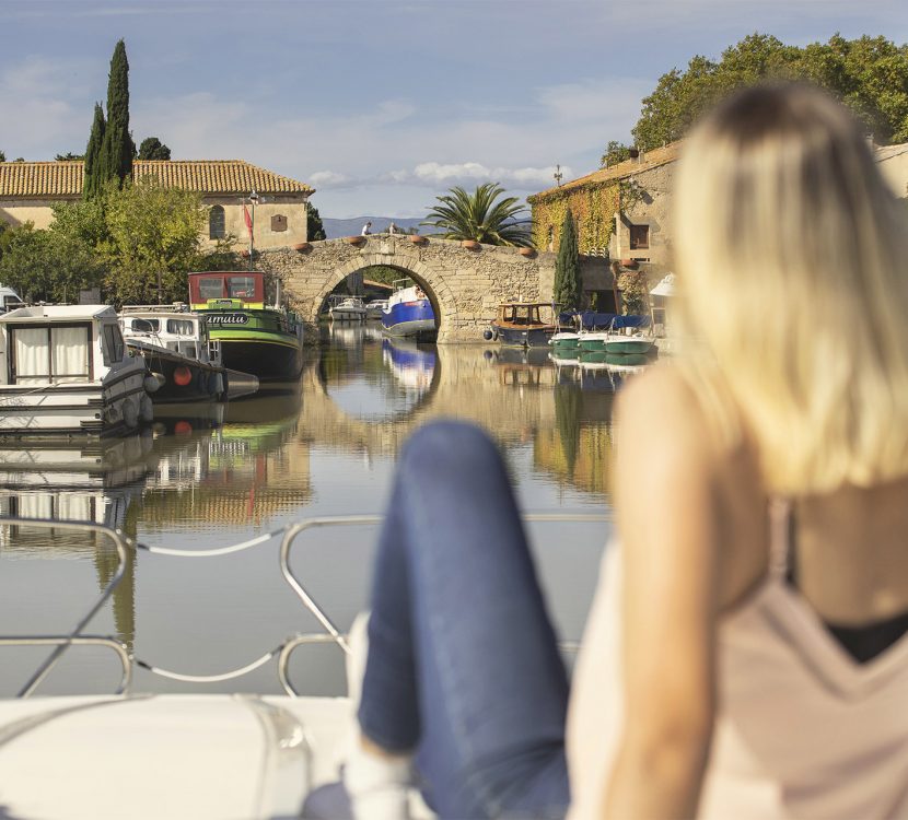 Balade en bateau sur le Canal du Midi au Somail ©Idriss Bigou-Gilles - ADT de l'Aude