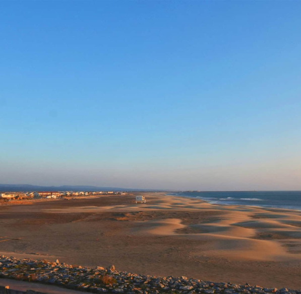 La plage de Gruissan au coucher du soleil ©Office de Tourisme de Gruissan