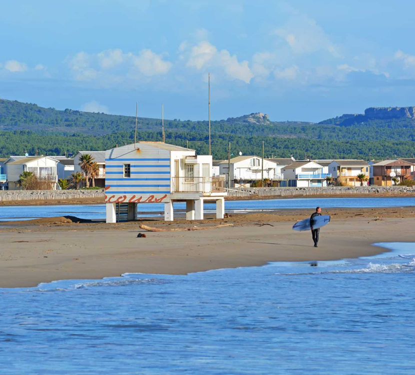 Plage des chalets de Gruissan en hiver