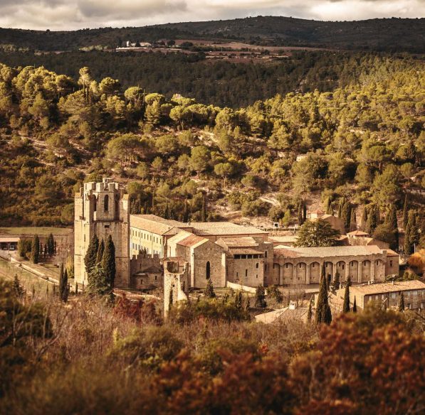 Découvrir l'Abbaye de Lagrasse©Vincent Photographie