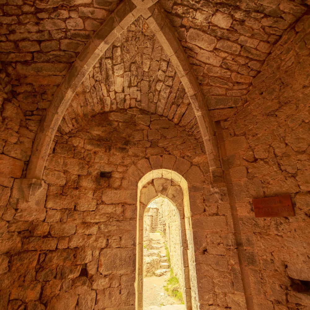 Lapradelle-puilaurens, chateau, tour dame blanche