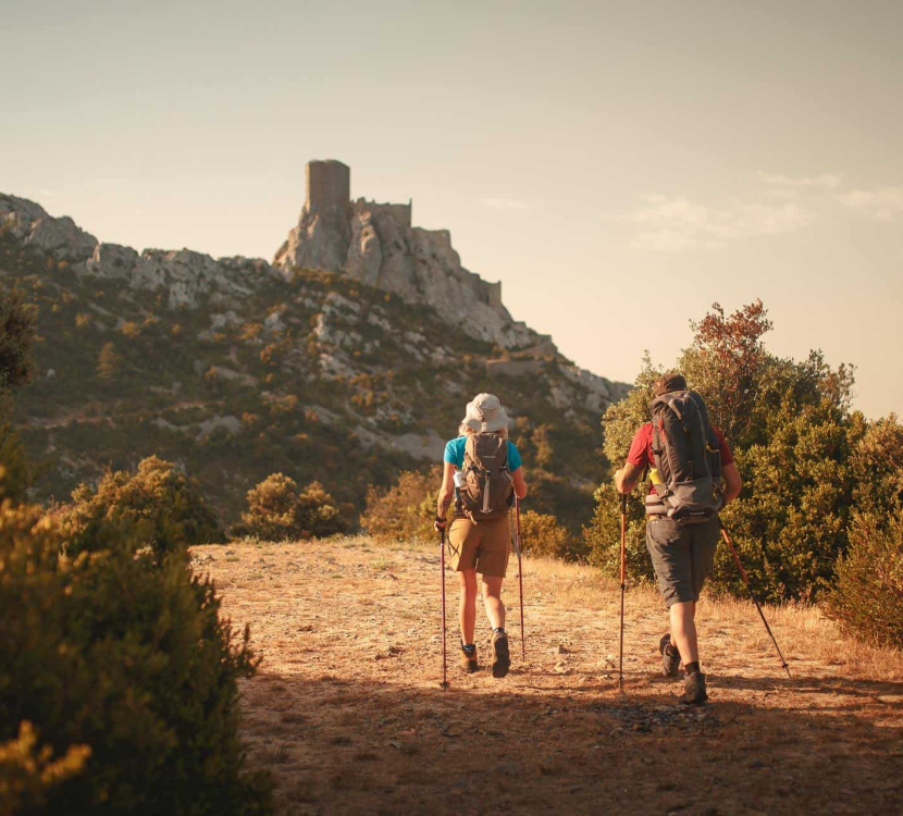 Le Sentier Cathare en direction du Château de Quéribus ©Vincent Photographie-ADT de l'Aude