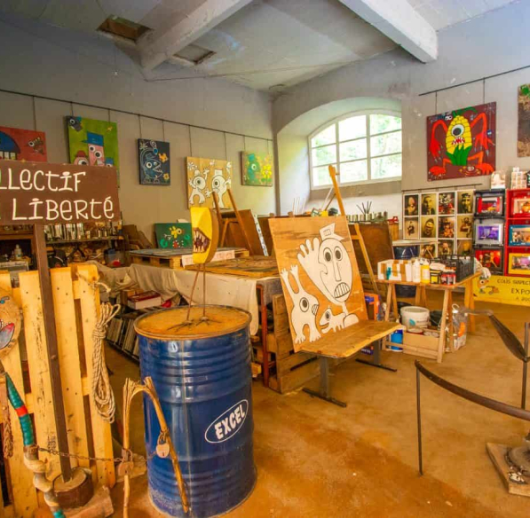 Galerie d'art à Montolieu © Céline Deschamps, ADT de l'Aude