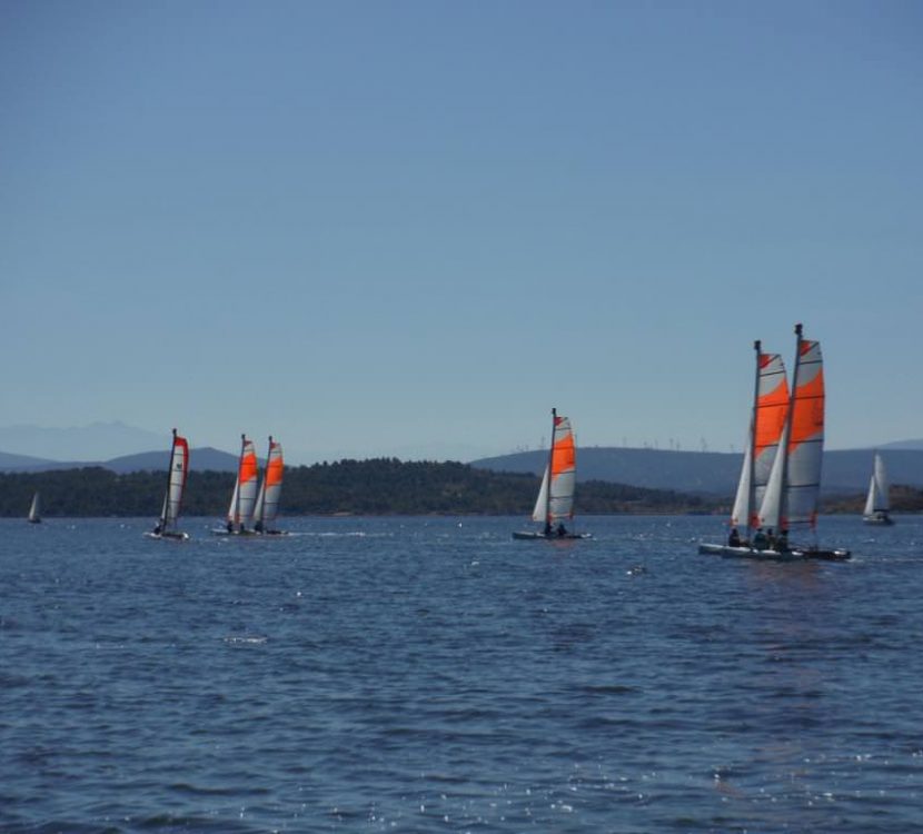 Balade familiale en voile à Narbonne ©Société Nautique de Narbonne