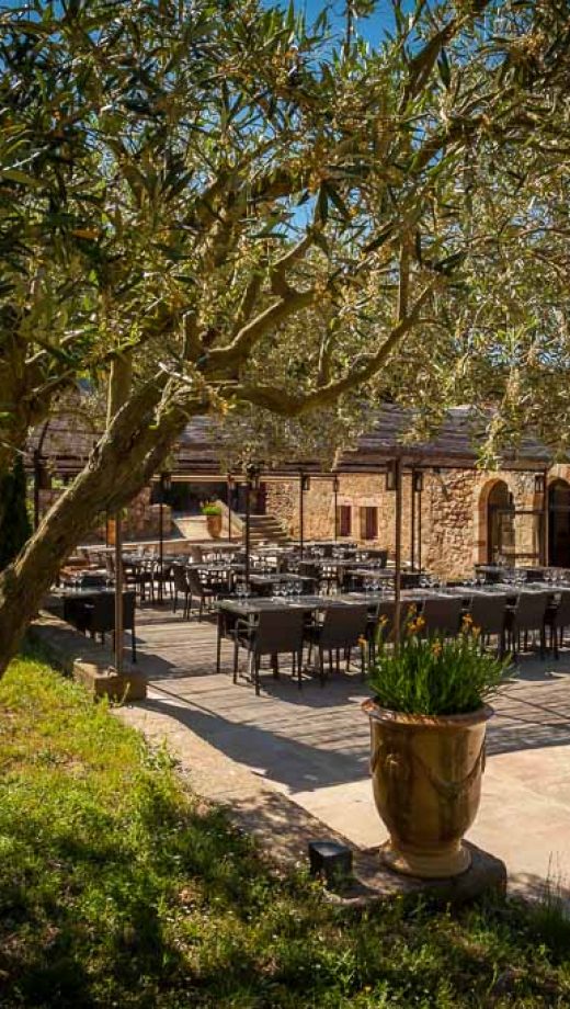 Manger au restaurant de l'abbaye de fontfroide ©Sdf-Abbaye de Fontfroide