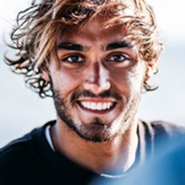 Valentin Garat, champion du spot de kitesurf de Saint Pierre La Mer