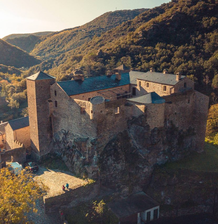 Le château de Roquefère en Montagne Noire ©Vincent Photographie, ADT de l'Aude