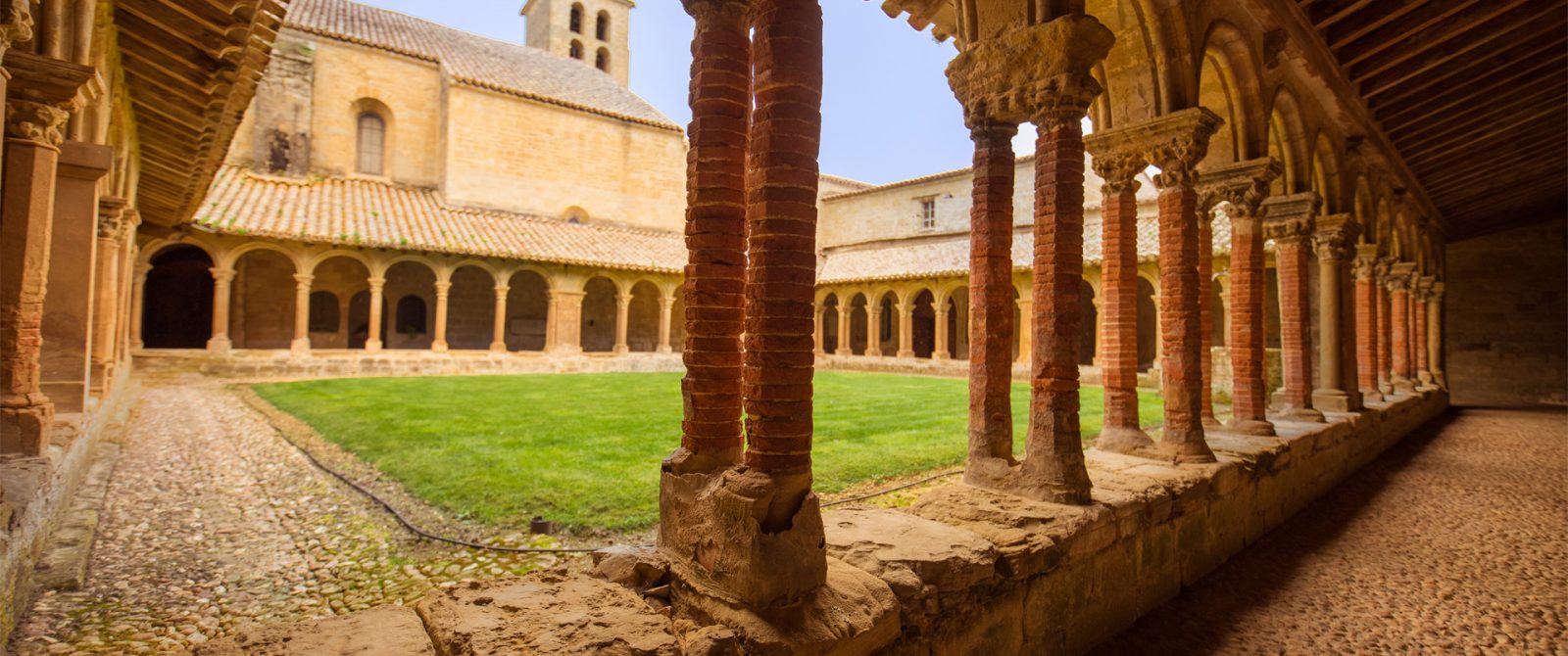 Visite de l'abbaye de Saint-Papoul ©Vincent Photographie-Conseil Départemental de l'Aude