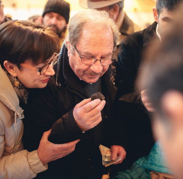 Présentation de la truffe ©Vincent Photographie-ADT de l'Aude