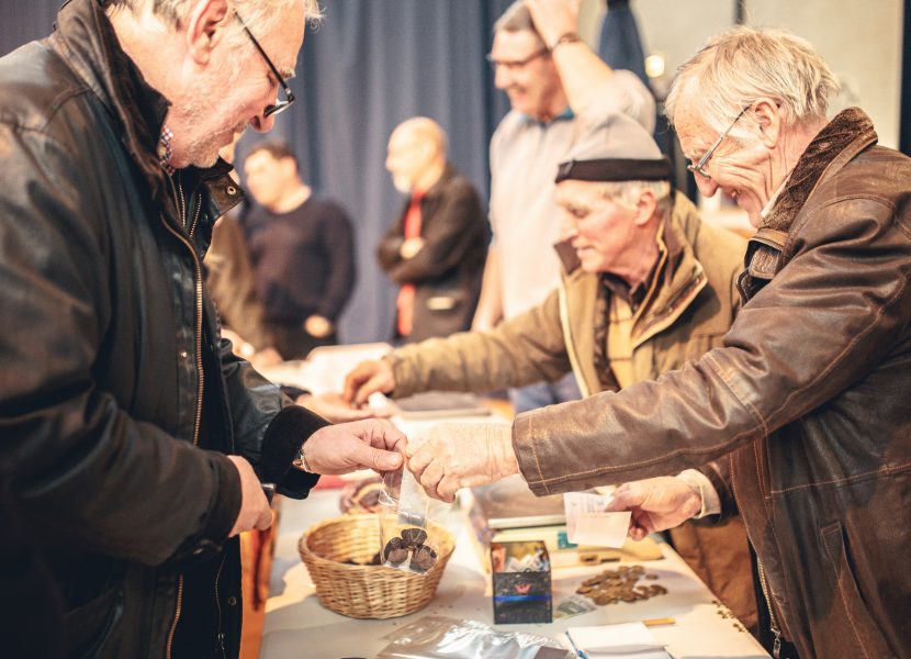 villeneuve-minervois-2019-01-marche-truffe-vente-©-vincent-photographie-adt-aude Marché aux Truffes - ©Vincent-photographie -adt-aude